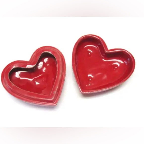 Large Red Heart Trinket Box Jewelry Keepsake - Picture 3 of 4